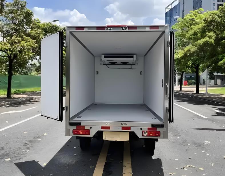 冷鏈冷藏車打冷是什么意思(圖1) 冷鏈冷藏車打冷是什么意思(圖1)